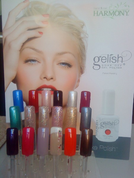 Gelish Manicure lasts up to 21 days no chipping and no peeling,  €20